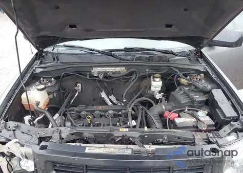 2011 Ford Escape Xlt z USA, uszkodzony, nr VIN 1FMCU0D7XBKB77473